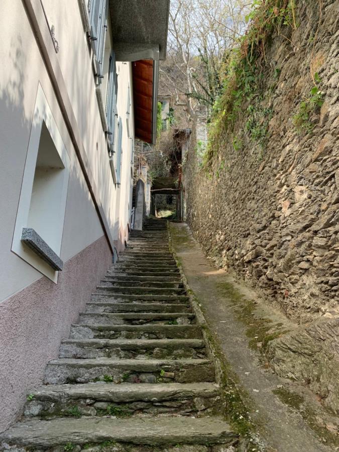 데르비오 Al Castello 아파트 외부 사진