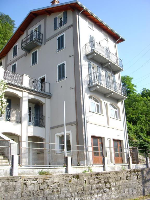 데르비오 Al Castello 아파트 외부 사진