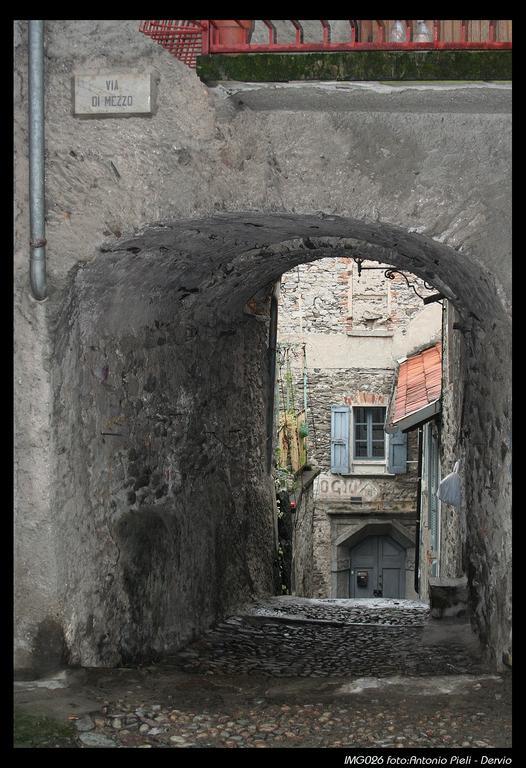 데르비오 Al Castello 아파트 외부 사진